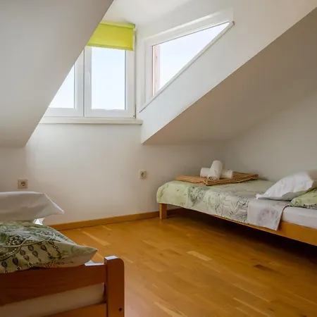 House Fidulic - Penthouse The View *