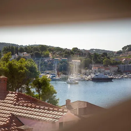 Apartment House Fidulic - Penthouse The View Lumbarda